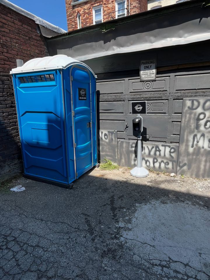 Same-Day Porta Potty Delivery in Rowlett: How It Works